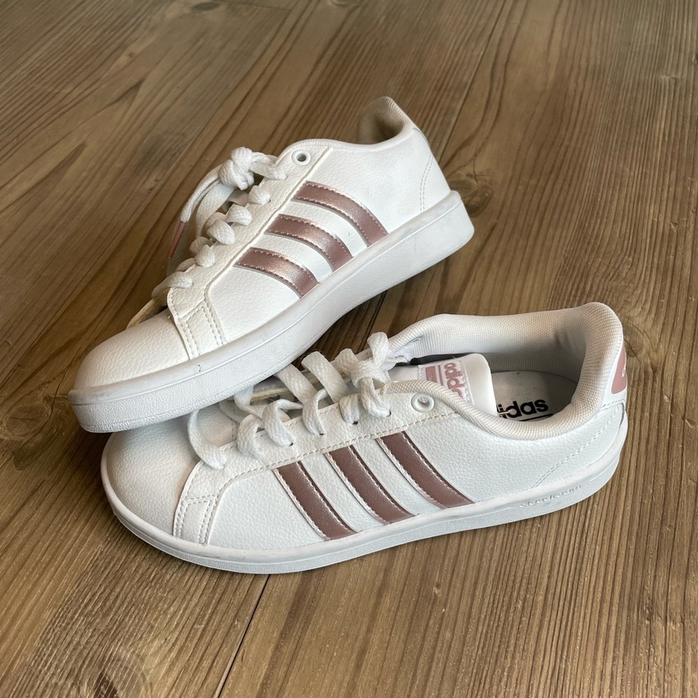 Adidas Cloud Foam Sneakers